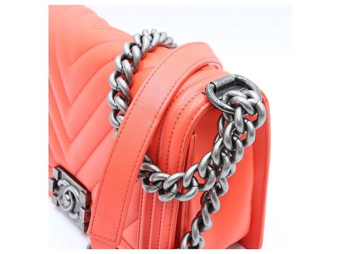 Chanel Borsa a tracolla Boy Chevron Medium Flap con catena argentata Rosso - vista 5