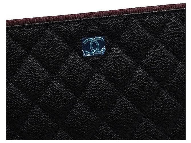 Chanel Borsa a Pochette Classic New Medium in Caviar Nero con Logo CC Argento - vista 9