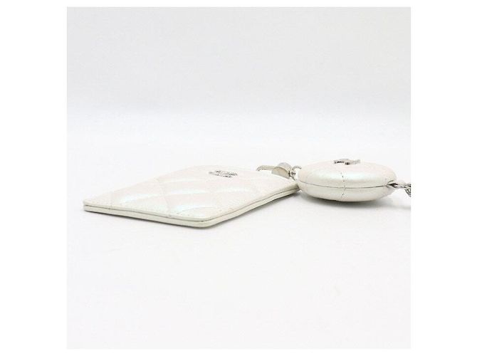 Chanel Tarjetero enrollable Coco Neige Pearl White con cadena de collar Blanco - vista 6