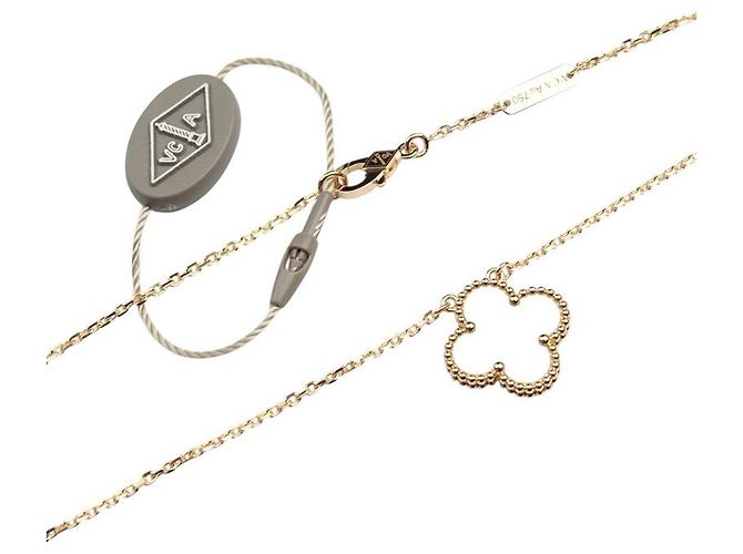 Van Cleef & Arpels Collana con pendente Vintage Alhambra in oro giallo e madreperla - vista 3
