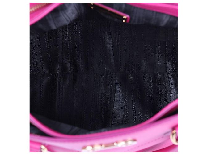 Salvatore Ferragamo Borsa Tote e Borsa a Tracolla Rosa Gancini con Dettagli Dorati - vista 12