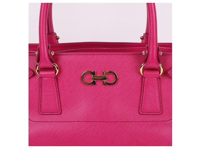 Salvatore Ferragamo Borsa Tote e Borsa a Tracolla Rosa Gancini con Dettagli Dorati - vista 3