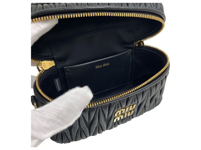 Miu Miu Borsa a spalla Vanity Tote con manico superiore in Nappa Matelassé Nero - vista 5
