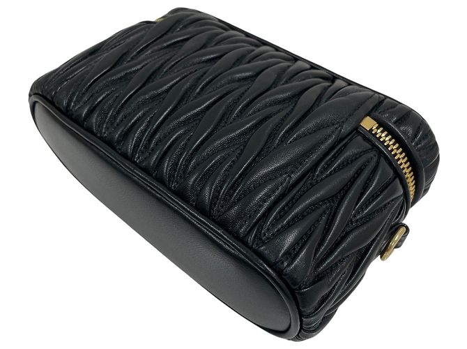 Miu Miu Borsa a spalla Vanity Tote con manico superiore in Nappa Matelassé Nero - vista 6