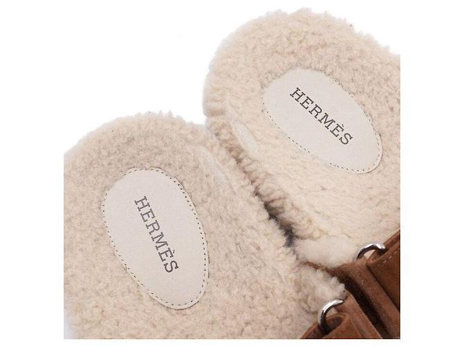 Hermès Sandali da uomo in camoscio Brown Craft Ecru con logo e shearling Marrone - vista 8