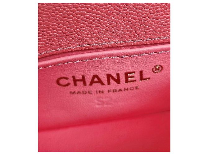 Chanel Mini Boy Bag in caviar chevron rosa con chip - vista 11