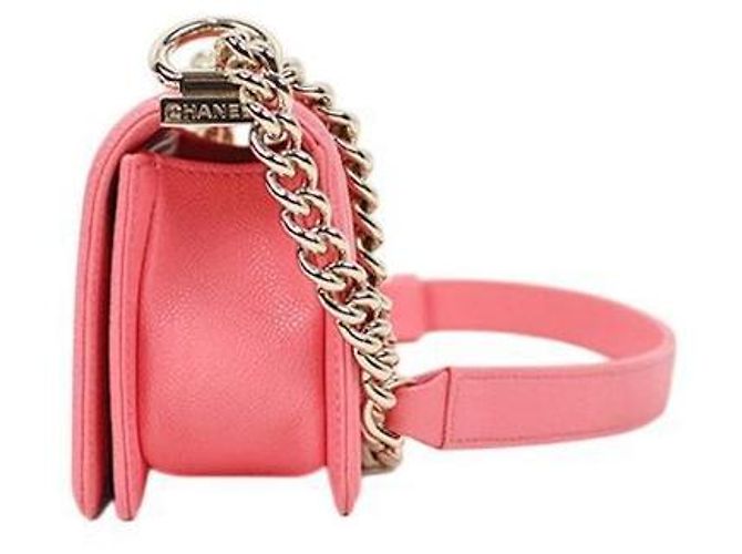 Chanel Mini Boy Bag in caviar chevron rosa con chip - vista 2