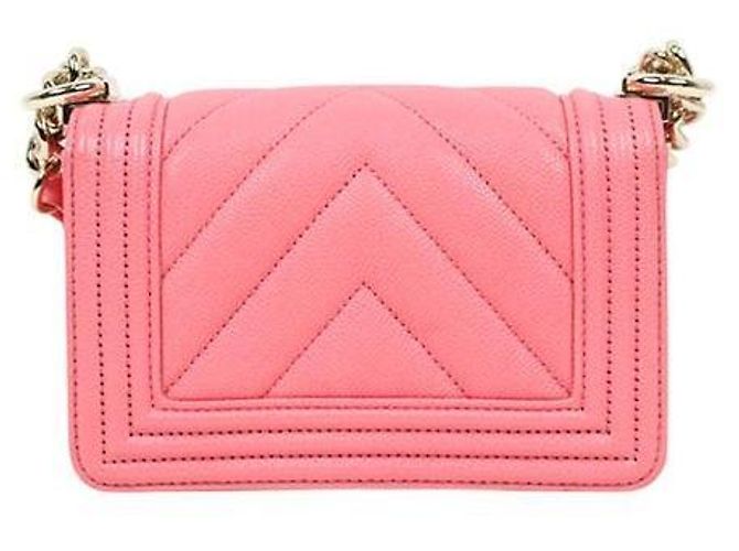 Chanel Mini Boy Bag in caviar chevron rosa con chip - vista 3