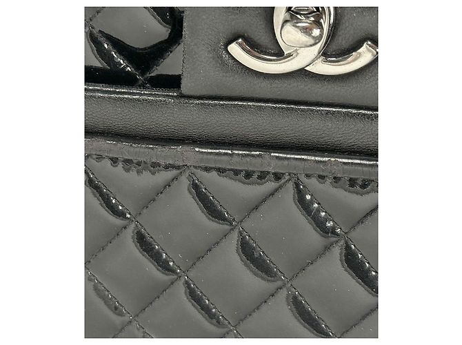 Chanel Borsa a tracolla con catena in vernice nera Nero - vista 7