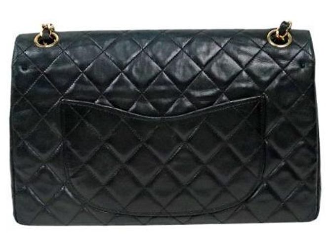 Chanel Borsa a spalla Classic in pelle d'agnello nera Medium Nero - vista 3