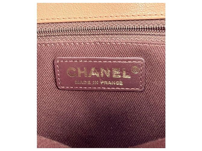 Chanel Borsa a tracolla matelassé rosa con patta e catena - vista 13