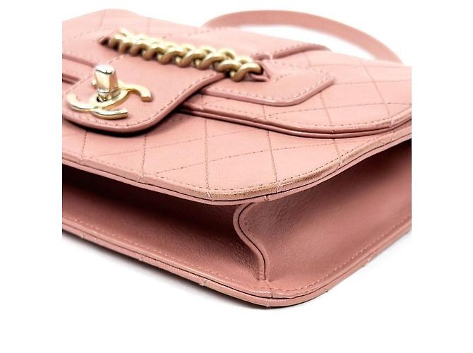Chanel Borsa a tracolla matelassé rosa con patta e catena - vista 5