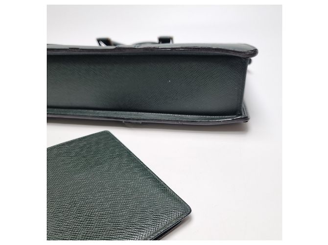 Louis Vuitton Taiga Lozan Green Document Bag Unisex (High-Grade Briefcase, Including Wallet) - view 10