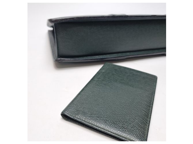 Louis Vuitton Taiga Lozan Green Document Bag Unisex (High-Grade Briefcase, Including Wallet) - view 11