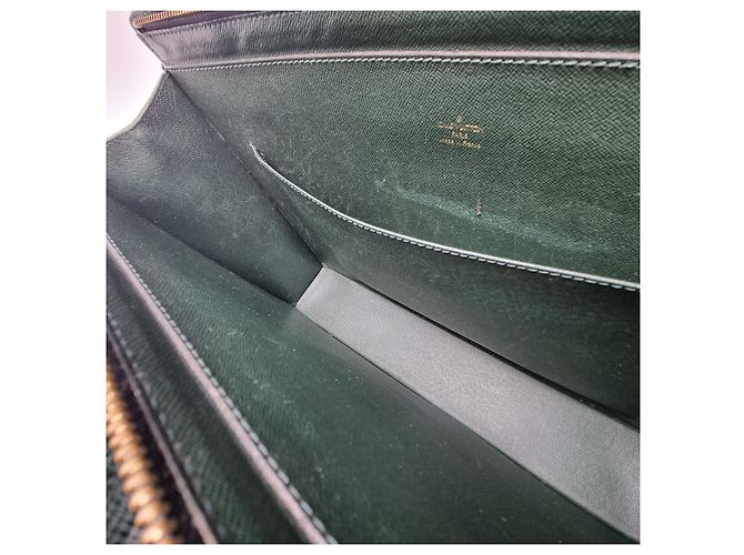 Louis Vuitton Taiga Lozan Green Document Bag Unisex (High-Grade Briefcase, Including Wallet) - view 12