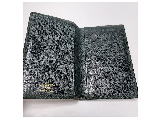 Louis Vuitton Taiga Lozan Green Document Bag Unisex (High-Grade Briefcase, Including Wallet) - view 17