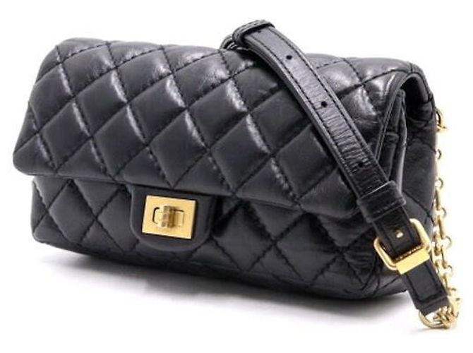2.55 Chanel Vintage Micro-Gürteltasche aus Kalbsleder mit goldener Kette - Ansicht 2