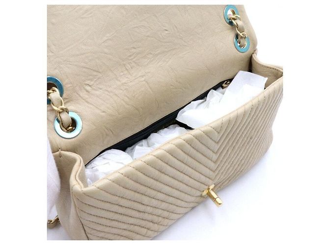 Chanel Bolsa de ombro CC com corrente dourada em couro de bezerro bege chevron Marrom - vista 5