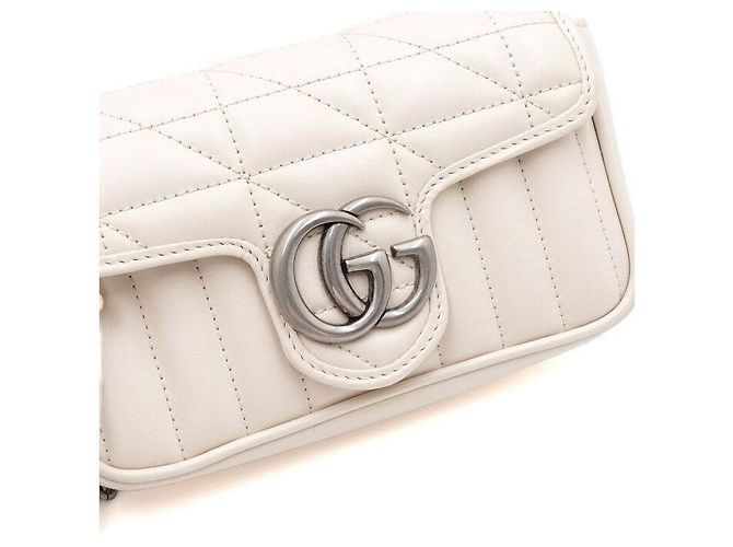 Gucci Super Mini Bag Crossbody con Catena Argentata - vista 10