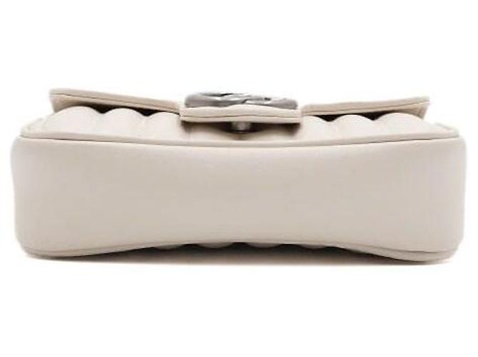 Gucci Super Mini Bag Crossbody con Catena Argentata - vista 8
