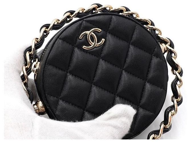 Chanel Borsa pouch in pelle d'agnello nera con tracolla a catena e CC dorati Season Nero - vista 4