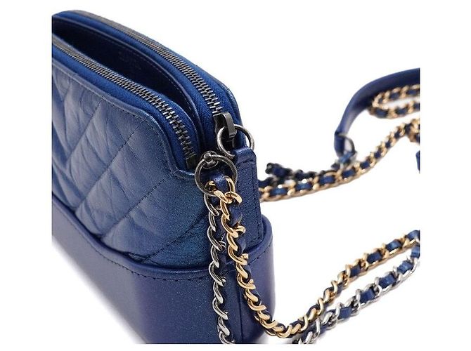 Chanel Borsa Gabrielle Mini Blue con catena dorata, a spalla e crossbody - vista 10