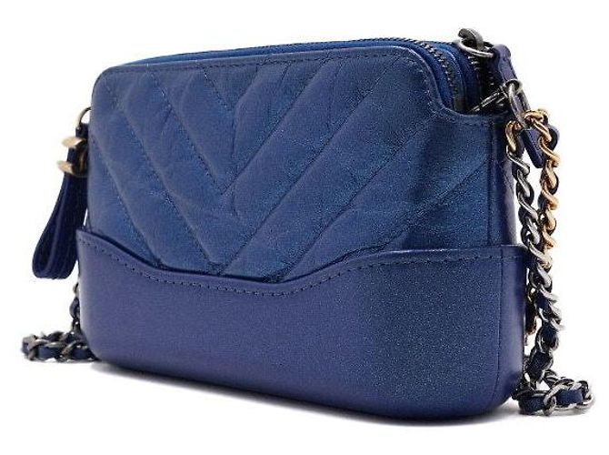 Chanel Borsa Gabrielle Mini Blue con catena dorata, a spalla e crossbody - vista 2