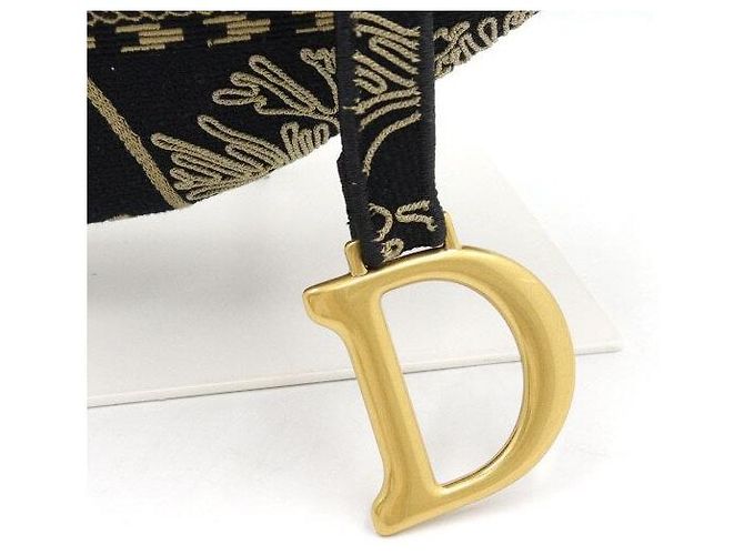 Saddle Dior Borsa a Sella Ricamata Effetto Corneli Ornamentale Nera e Beige Marrone - vista 4