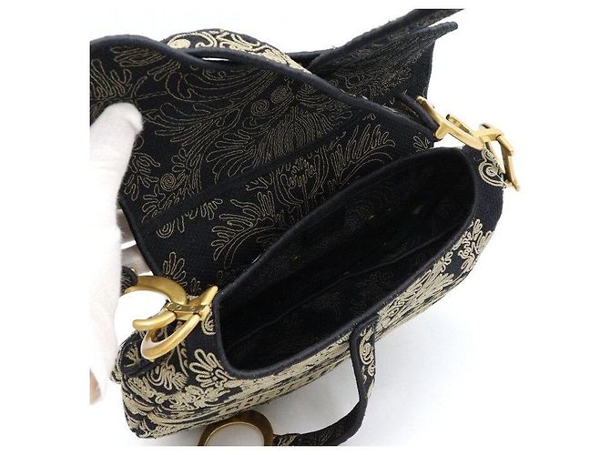 Saddle Dior Borsa a Sella Ricamata Effetto Corneli Ornamentale Nera e Beige Marrone - vista 6
