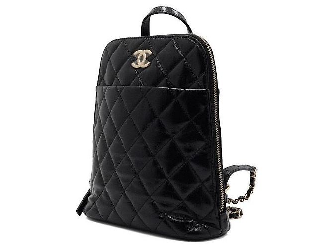 Chanel Zaino da donna in vernice nera trapuntata con CC dorati Nero - vista 2