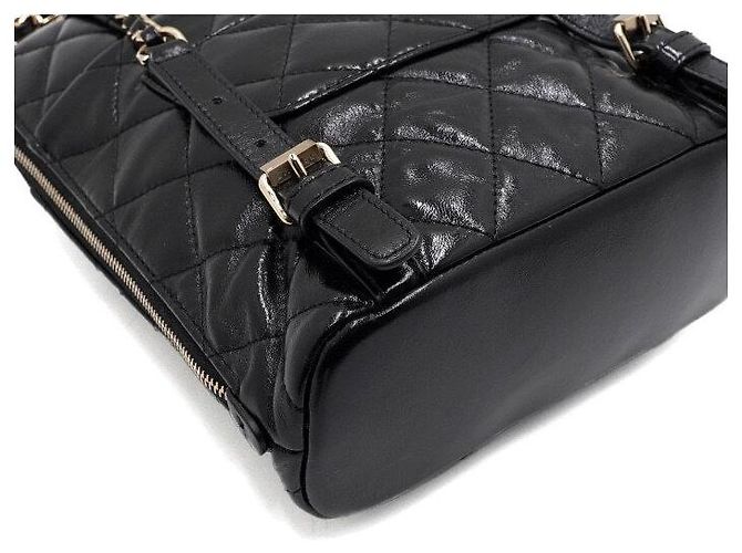 Chanel Zaino da donna in vernice nera trapuntata con CC dorati Nero - vista 7