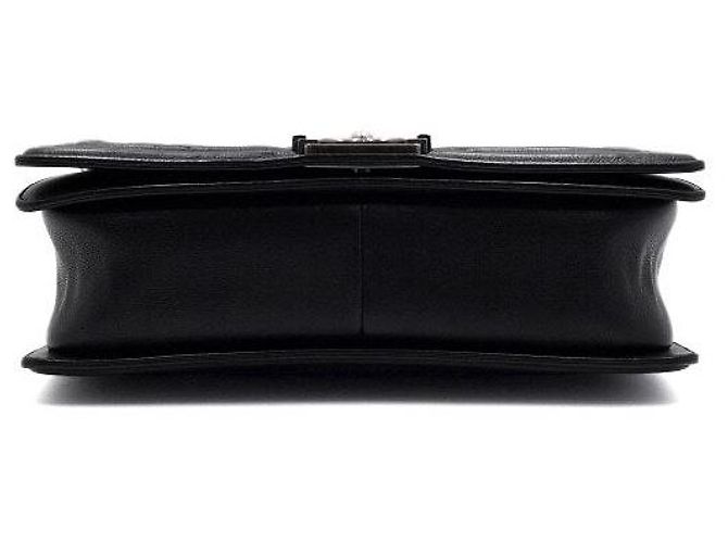 Chanel Borsa a tracolla Boy Large Flap in pelle caviale matelassé nera Nero - vista 8