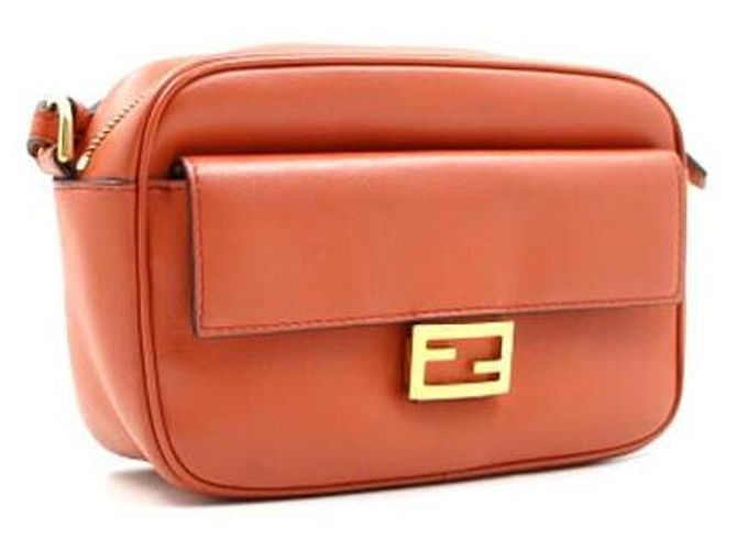 Fendi Mini Baguette Borsa Camera con Logo Dorato a Tracolla - vista 3