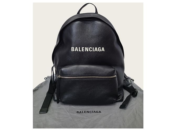 Balenciaga Everyday Leder-Rucksack mit Logo Schwarz - Ansicht 7
