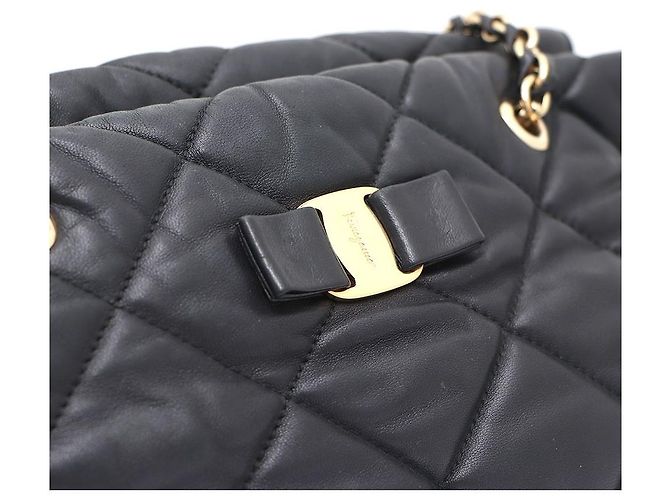 Salvatore Ferragamo Borsa a tracolla con catena dorata e logo Nero - vista 6