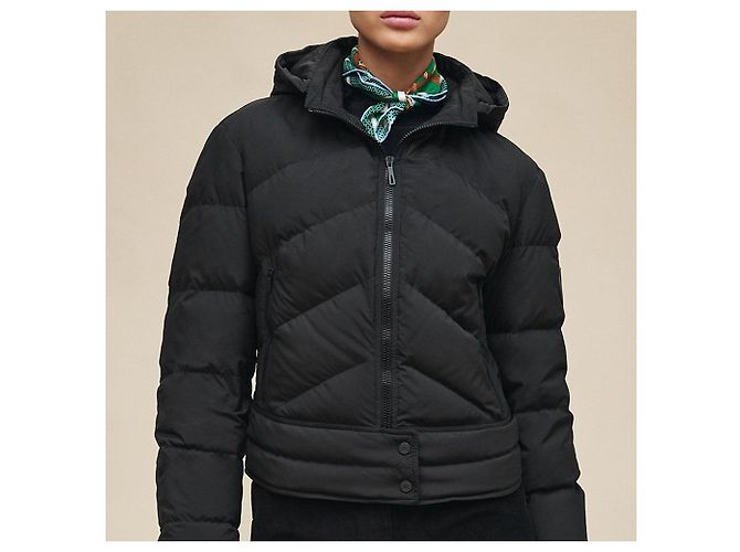 Hermès Short Down Jacket Black - view 4