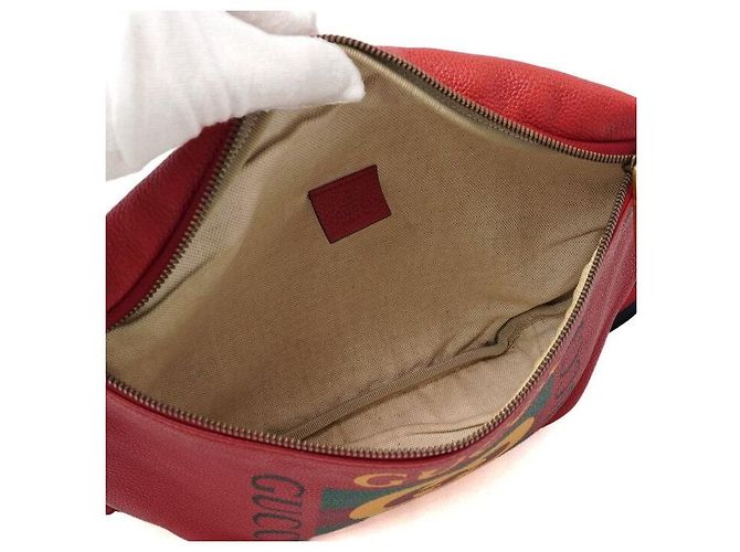 Gucci Sac banane unisexe en cuir avec imprimé logo rouge Crossbody - vue 5