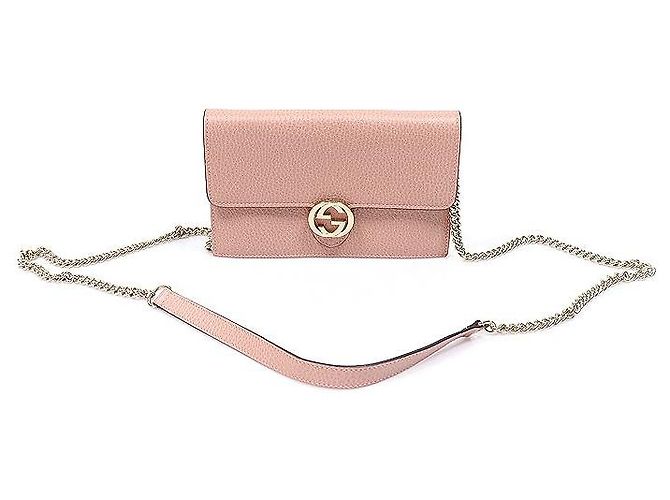 Gucci Mini Clutch Crossbody em Pele Rosa com Corrente GG Entrelaçada - vista 2