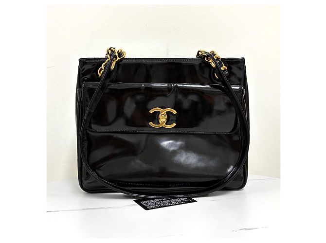 Chanel Borsa a Tracolla in Vernice con Catena Nera Nero - vista 3