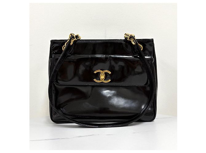 Chanel Borsa a Tracolla in Vernice con Catena Nera Nero - vista 5
