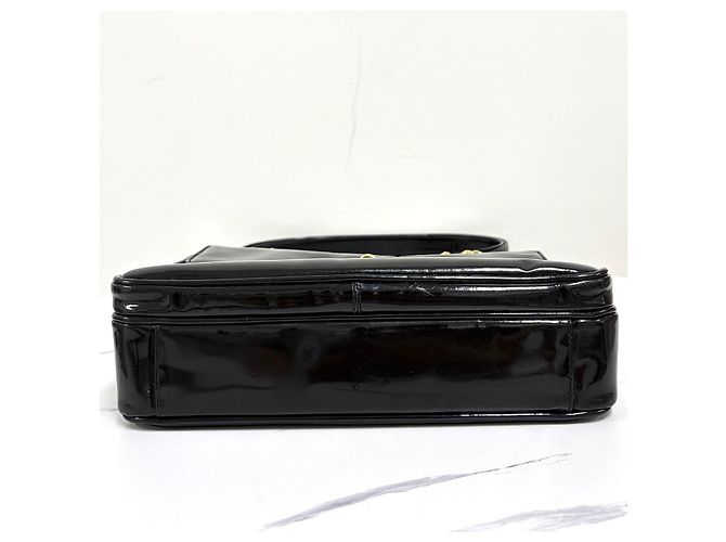 Chanel Borsa a Tracolla in Vernice con Catena Nera Nero - vista 9