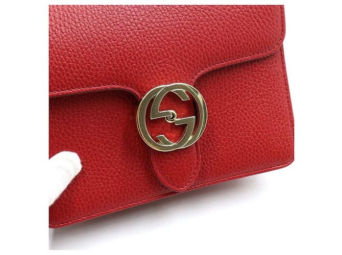 Gucci Bolsa de ombro pequena vermelha com elos entrelaçados e corrente dourada Vermelho - vista 8