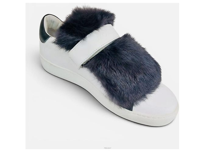 Moncler Sneakers in pelle bianca con pelliccia e Velcro Bianco - vista 8