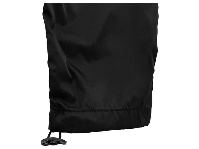 Prada Pantaloni uomo in Re-Nylon con logo triangolare Nero - vista 8