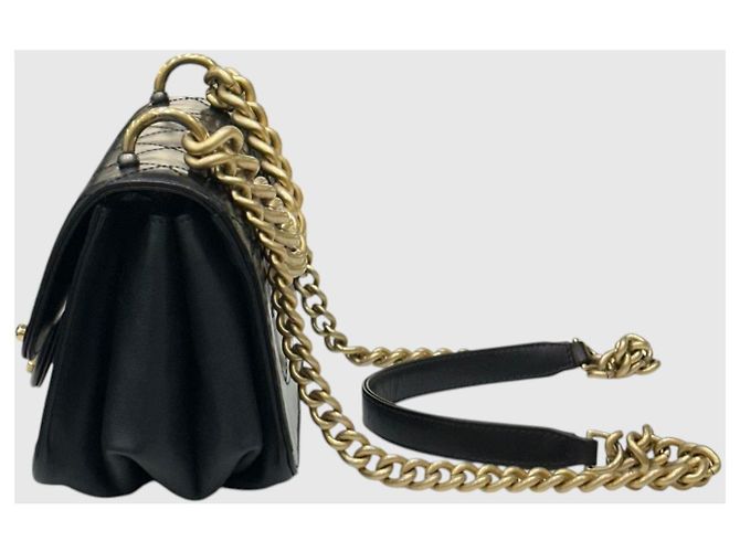 Chanel Bolsa de aba acolchoada com corrente dourada Series Preto - vista 4