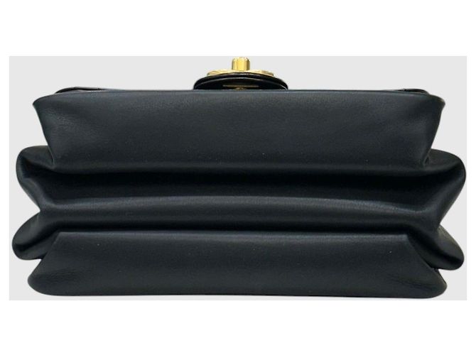 Chanel Bolsa de aba acolchoada com corrente dourada Series Preto - vista 8