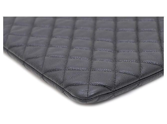 Chanel Clutch Classic Large in Caviar nero con CC argento - vista 4