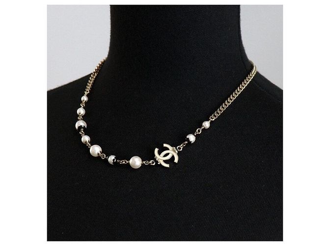 Chanel Collana a catena con logo CC in perle dorate da donna Season - vista 2