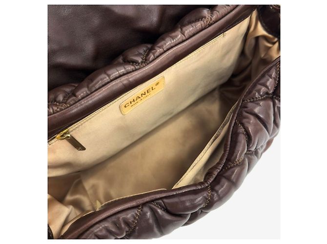 Chanel Bolsa de ombro com aba acordeão acolchoada Bubble Castanho escuro Marrom - vista 9