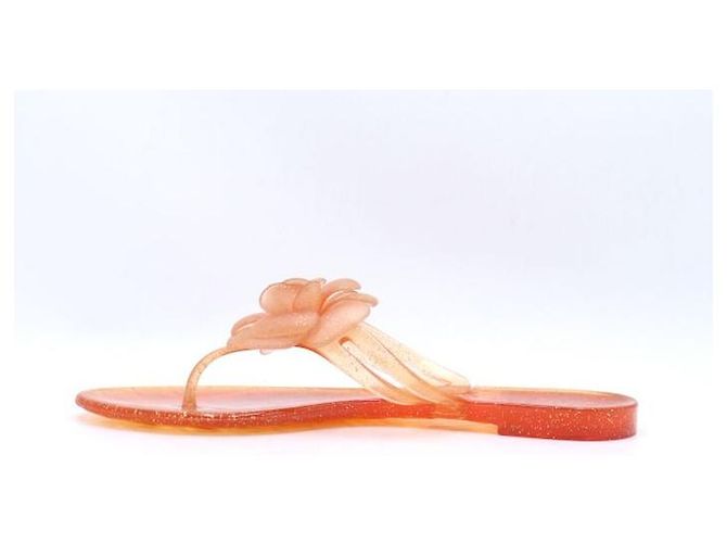 Chanel Scarpe Jelly da donna con logo CC e Camelia rossa - vista 4